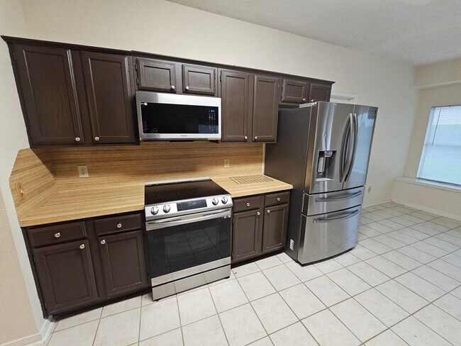 Foto del edificio - 2522 Lakefield Way