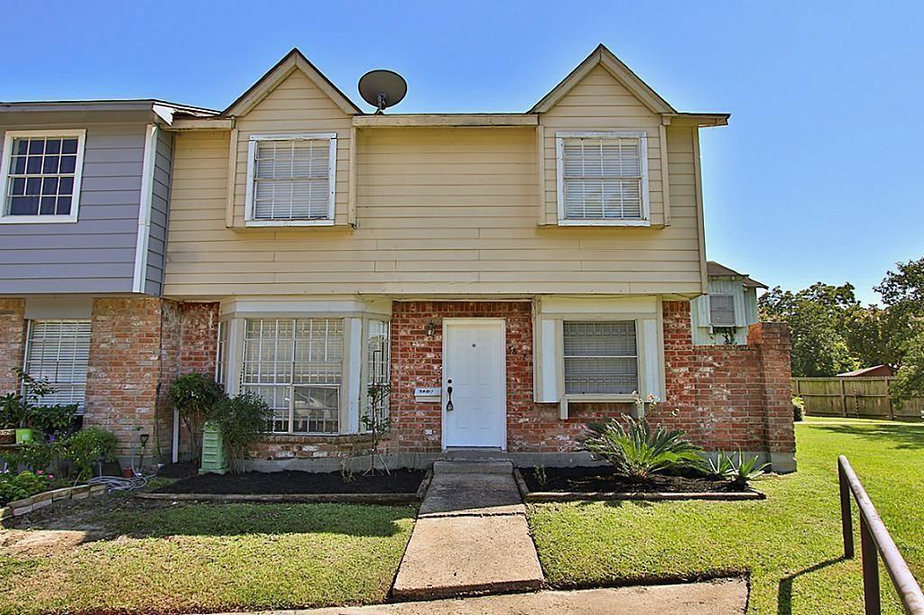 Primary Photo - 3802 Willow Springs Ln