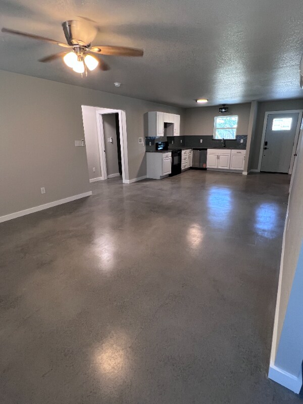 Building Photo - 404 Scott St