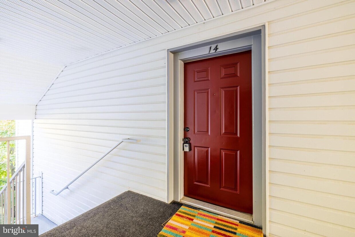 Primary Photo - 12909 Churchill Ridge Cir