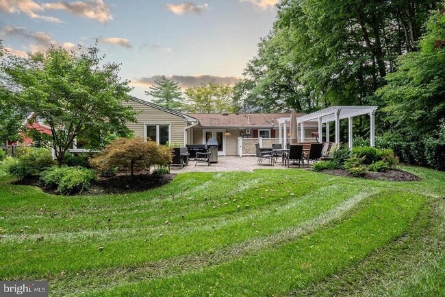 Building Photo - 13315 Overbrook Ln