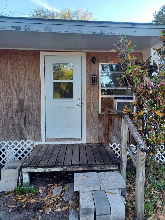 Foto del edificio - 8305 McDaniel Dr