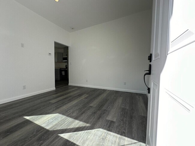 Building Photo - 124 Los Gatos Blvd