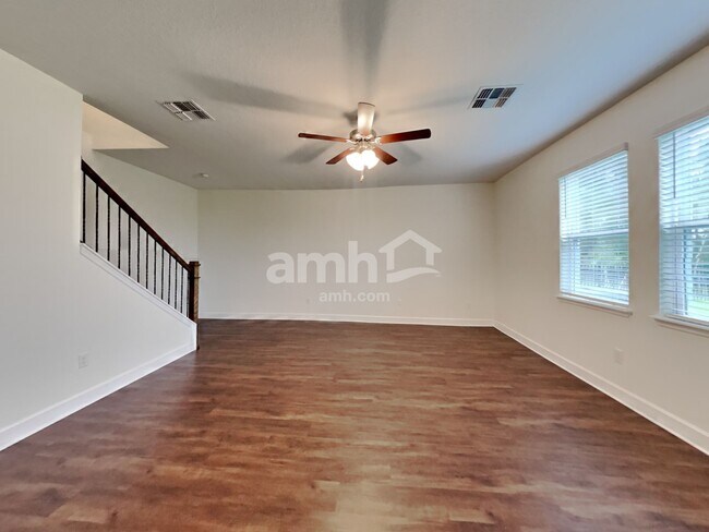 Foto del edificio - 33897 Night Lily Drive