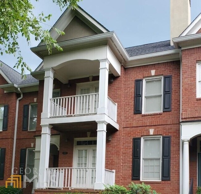 Building Photo - 4372 Paces Point Cir SE