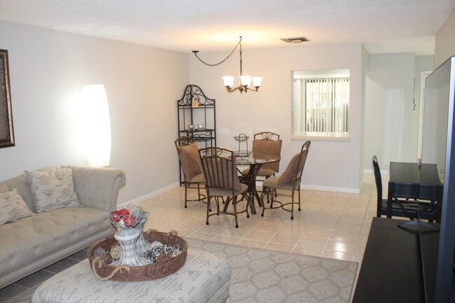 Foto del edificio - 13115 Belhaven Ct
