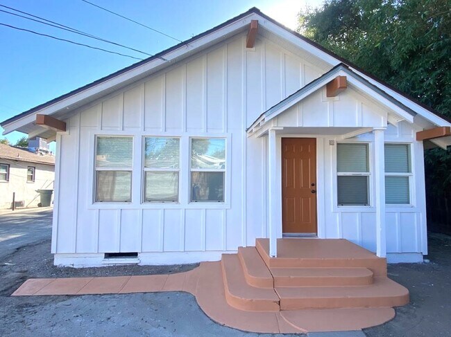 Building Photo - 2177 Weston Way