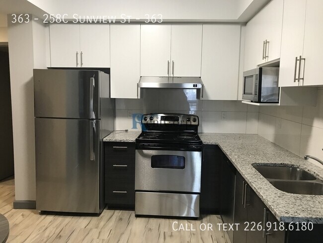 Building Photo - 258C-258C Sunview St