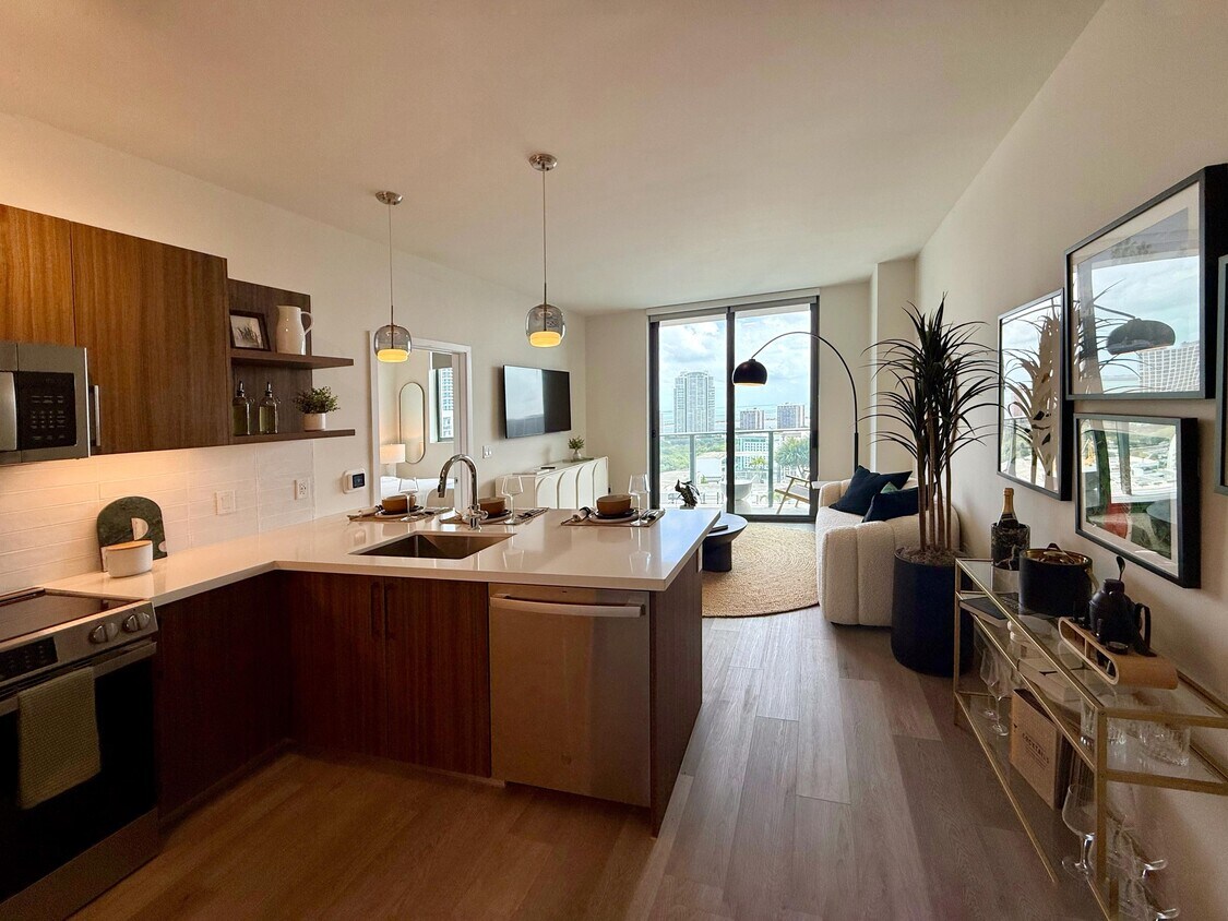 Foto principal - 423 SW 7th St