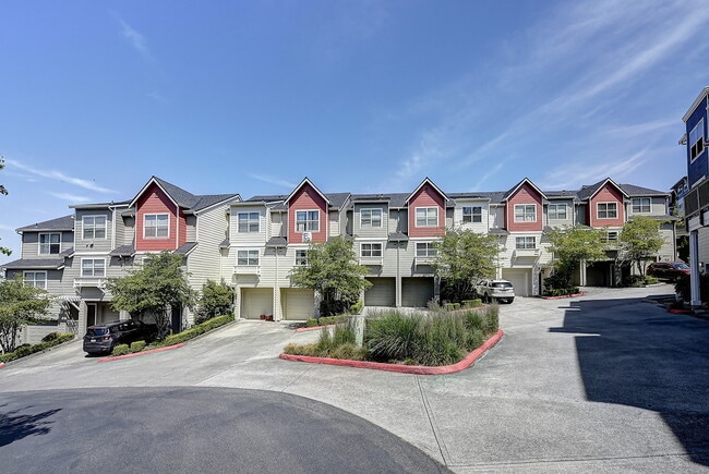 Building Photo - The Highlands at Wynhaven