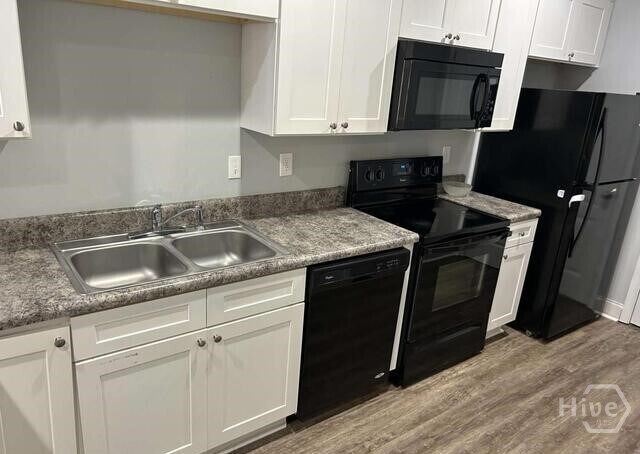 Foto del edificio - 1021 Binghampton Cir