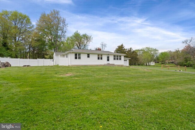 Building Photo - 19359 Gleedsville Rd