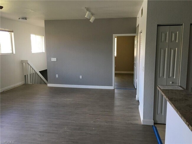 Building Photo - 6461 Aragon Way