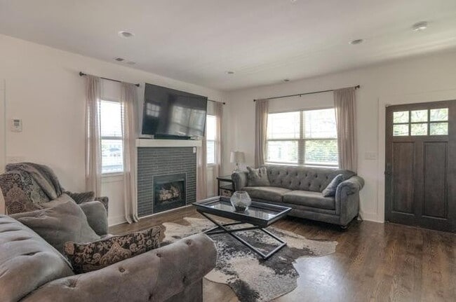 Photo - 3203 Anderson Pl Apartment