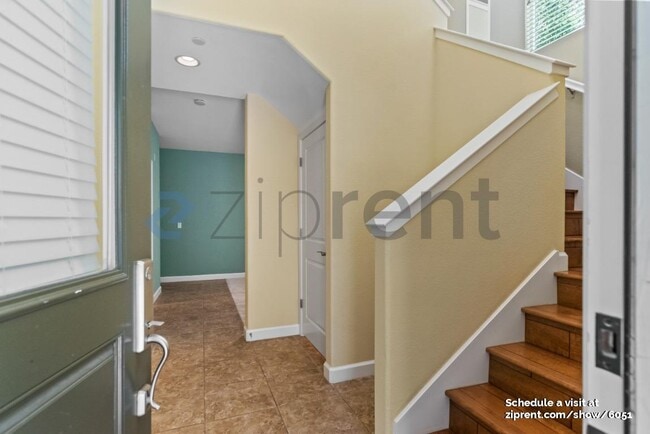 Building Photo - 937 Glen Valley Terrace