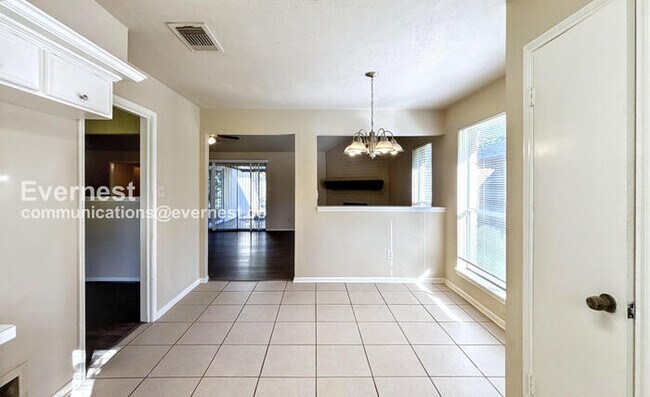 Foto del edificio - 1018 Valley Ranch Dr