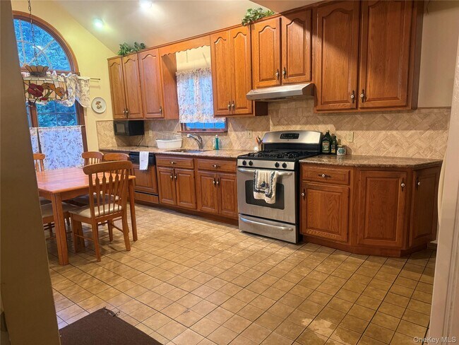 Foto del edificio - 454 Roy St