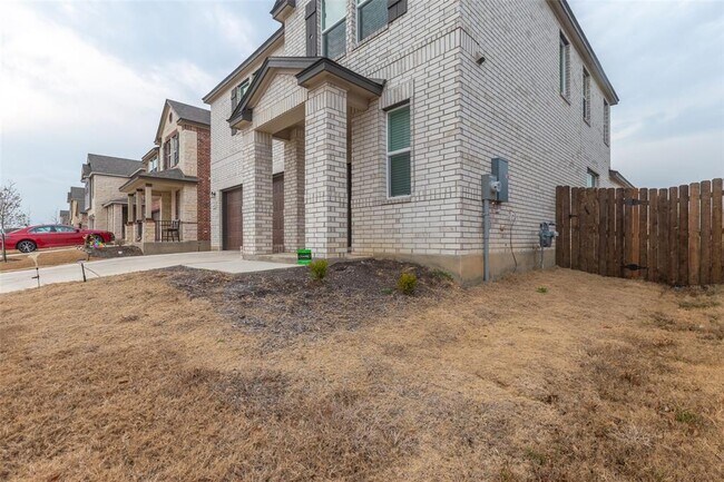 Foto del edificio - 4478 Acerno St