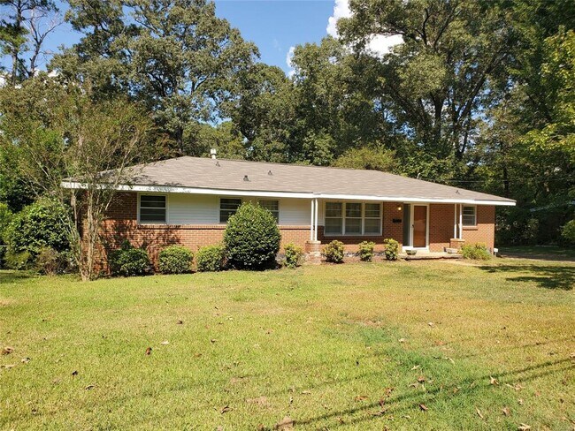 Building Photo - 179 W Rosemary Rd