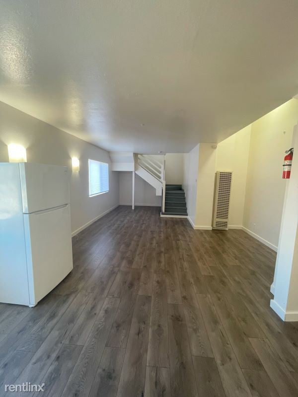 Building Photo - 2 br, 1 bath 4plex - 1304 International Bl...