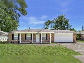 Building Photo - 10 Willowridge Cove