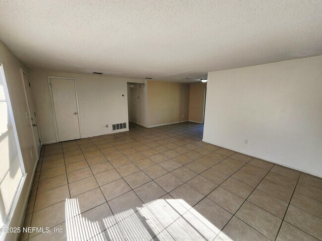 Foto del edificio - 7127 Prellie St