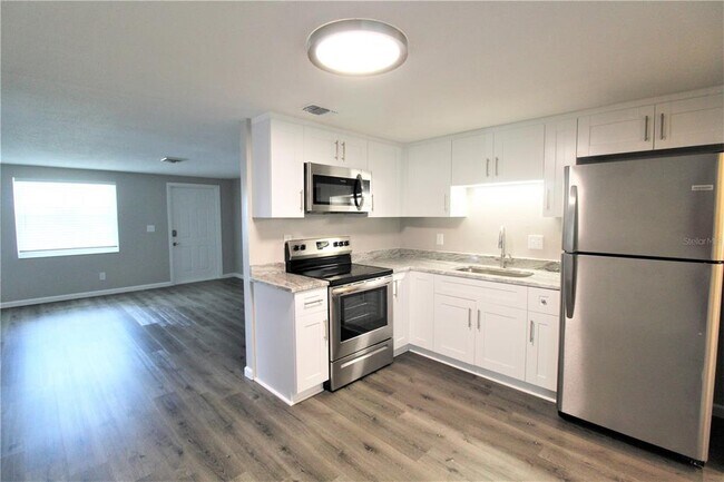 Foto del edificio - 560 Briarwood Rd