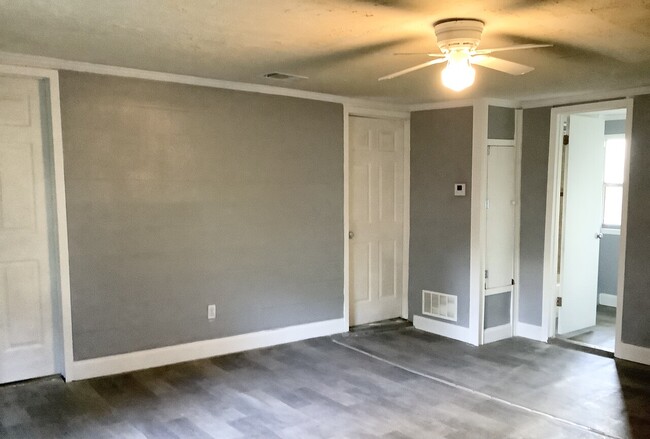Building Photo - Section8 Housing