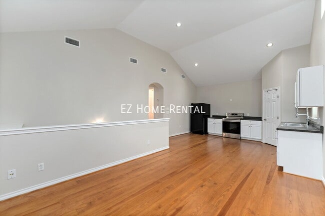 Building Photo - 24527 Appian Ridge