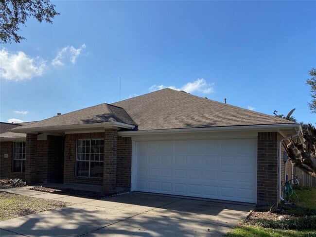 Building Photo - 1404 Helmsley Dr