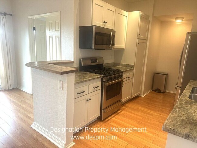 Foto del edificio - 156 S Oak Knoll Ave