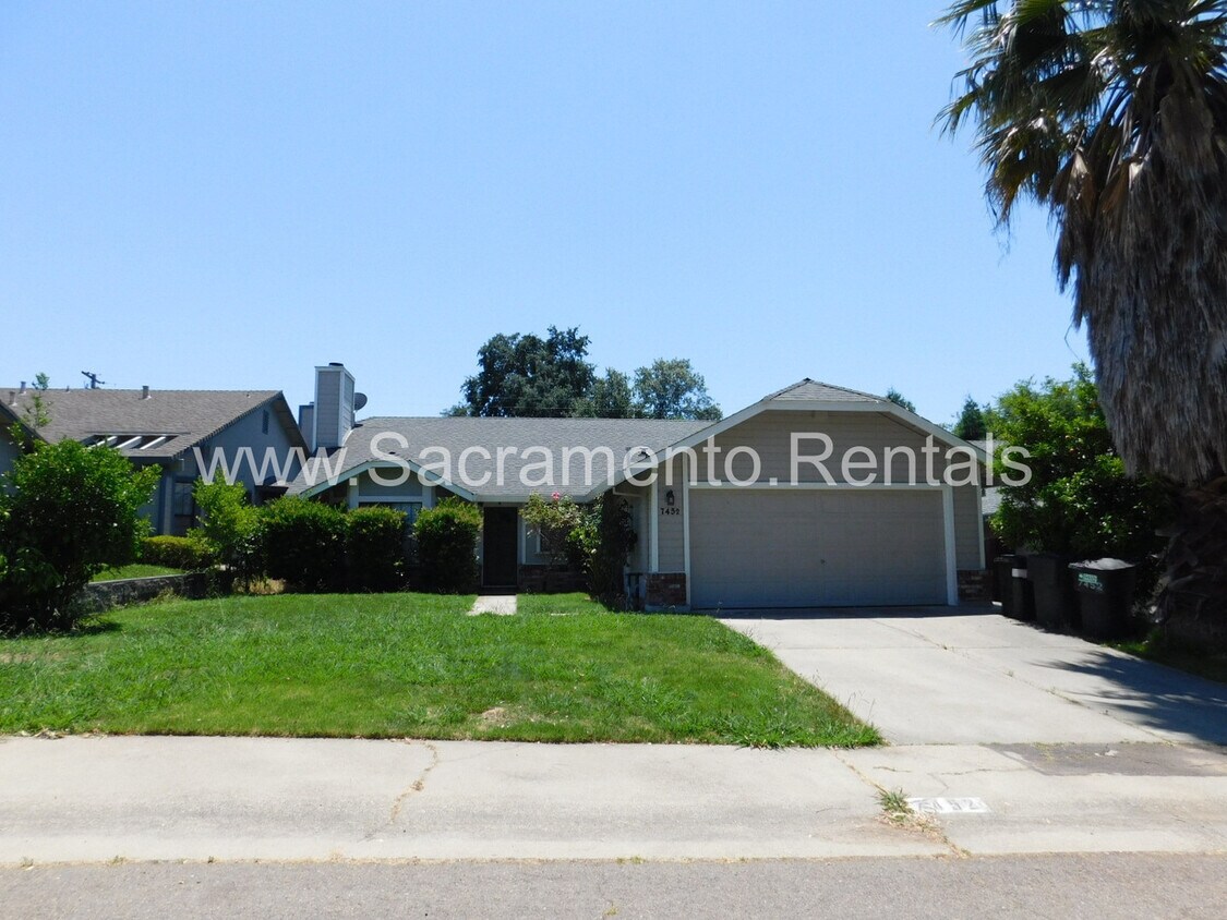 Foto principal - Charming Fair Oaks 3bd/2ba Home near Fair ...