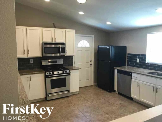 Building Photo - 3644 San Pascual Ave