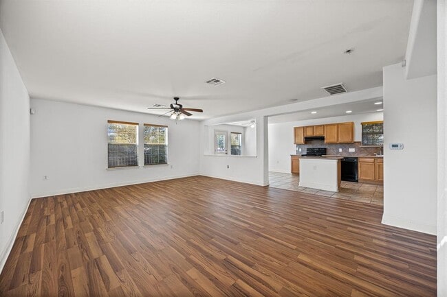 Foto del edificio - 5824 Malarkey Rd