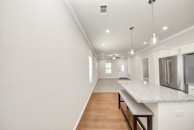 Building Photo - 3703 Lila St
