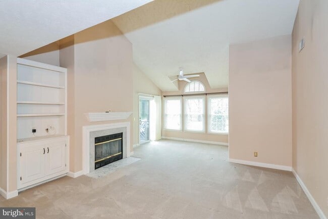 Building Photo - 12010 Ridge Knoll Dr
