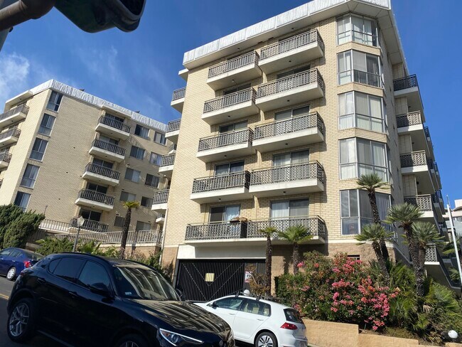 Foto del edificio - Sharon Towers