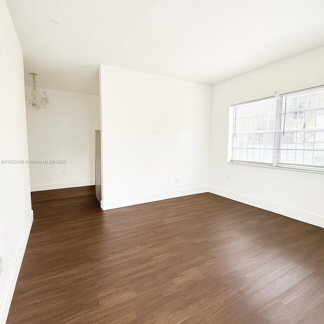 Foto del edificio - 601 NW 90th St