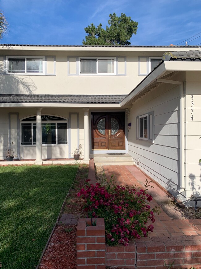 Front entrance - 3374 Picadilly Dr