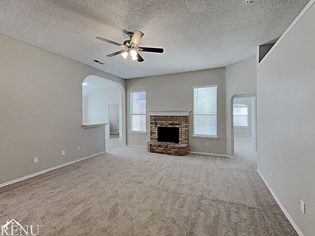 Foto del edificio - 3124 Creek Crossing Rd