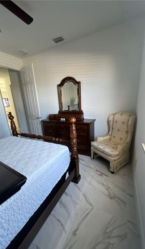 Foto del edificio - 1125 NE 44th Ln