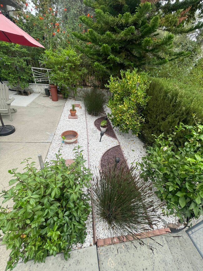 Foto del edificio - 450 Tuolumne Ave