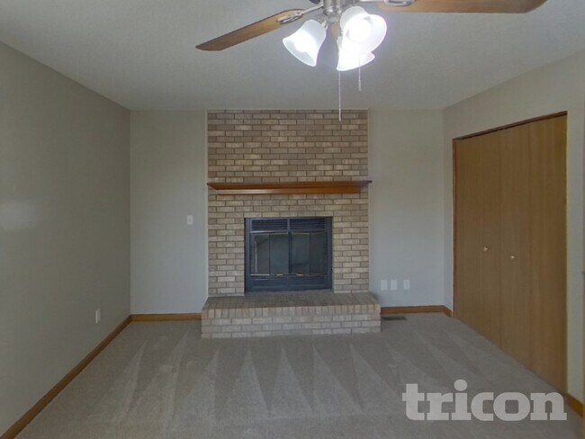 Foto del edificio - 1040 Catherwood Dr