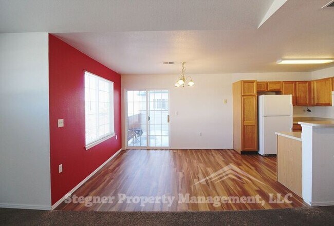Foto del edificio - Wonderful Condo w/Garage