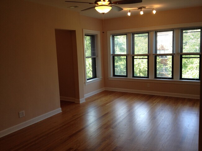 Foto del edificio - 4203 N Winchester Ave