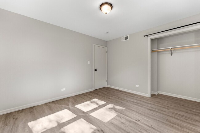 Foto del edificio - 740 E North Broadway St