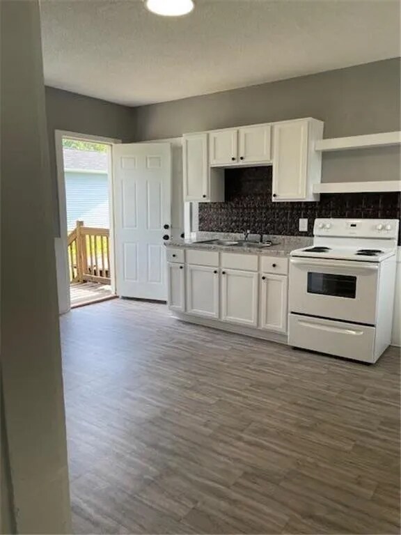 Building Photo - 546 4th Ave SE