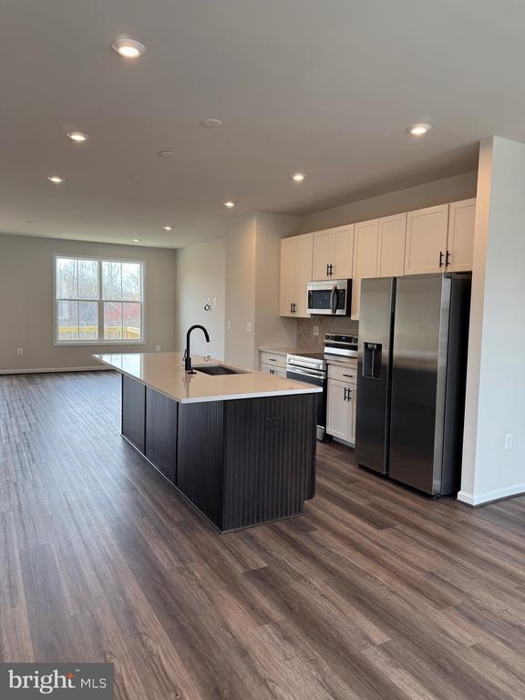 Foto del edificio - 7715 Harlow Cir