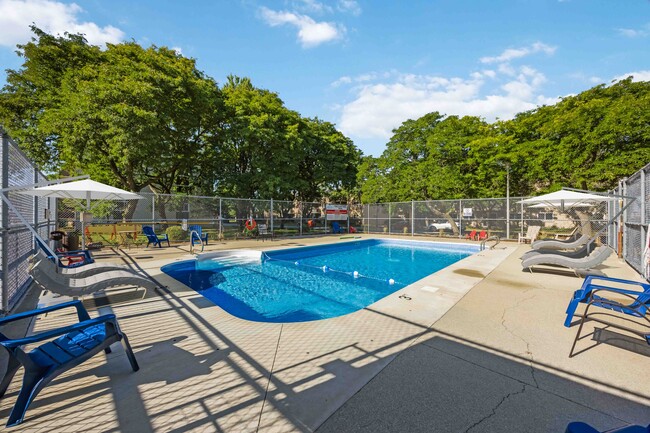 Building Photo - Viscount at Trillium Park