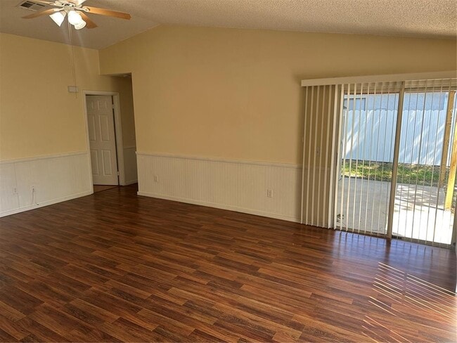 Foto del edificio - 5 Spring Loop Cir